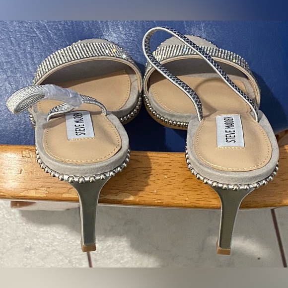 New Steve Madden Benefit crystal/rhinestone heeled sandal, gray/silver - Picture 9 of 14